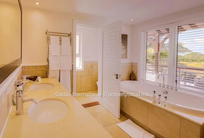 Villa de Luxe avec Piscine & Golf à vendre | Heritage Valriche – Bel Ombre