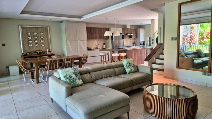 Townhouse 3 chambres à vendre à Anahita, avec vue golf, piscine privée et domotique