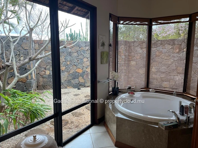 For Sale an Exceptional Villa at Tamarina Golf Resort in the West of Mauritius – Elegance and Tropical Art of Living