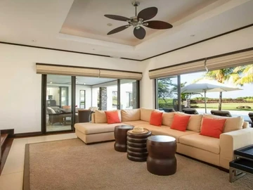 5 Bedroom Villa