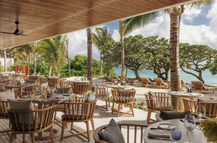 Luxury beachfront villa for sale in Mauritius – One&Only Private Homes Le Saint Géran