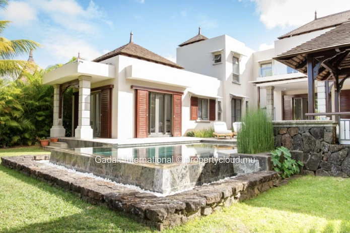 Prestigious Golfside Villa for Sale | Heritage Villas Valriche