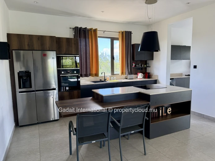 Penthouse d'exception avec rooftop privé à Pereybere – Vue mer & montagne