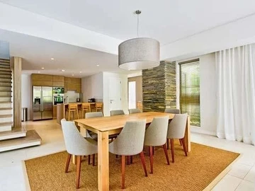 4 Bedroom Villa