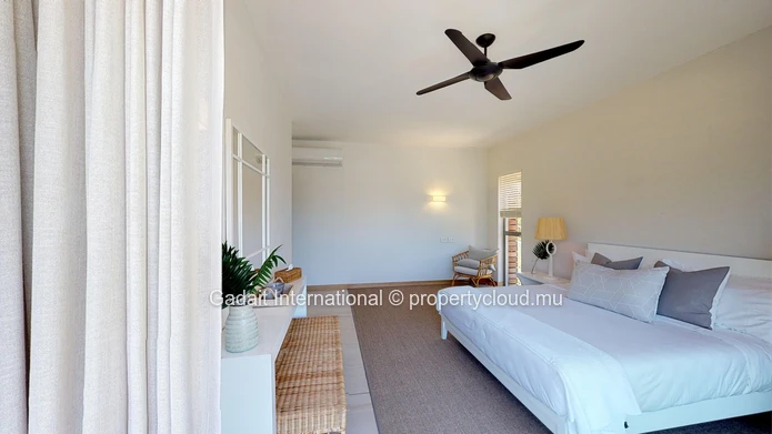 À Vendre – Penthouse d'Exception à Manta Cove, Rivière Noire | Île Maurice