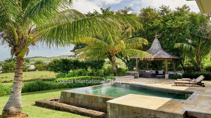 Villa meublée avec vue collines et mer à vendre | Heritage Valriche – Bel Ombre