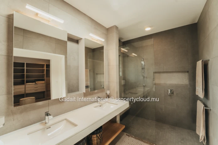 Magnificent Penthouse to buy with Infinity Pool in Northern Mauritius – Belle Vue Harel
