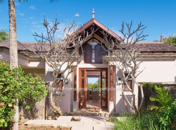 Villa meublée avec vue collines et mer à vendre | Heritage Valriche – Bel Ombre