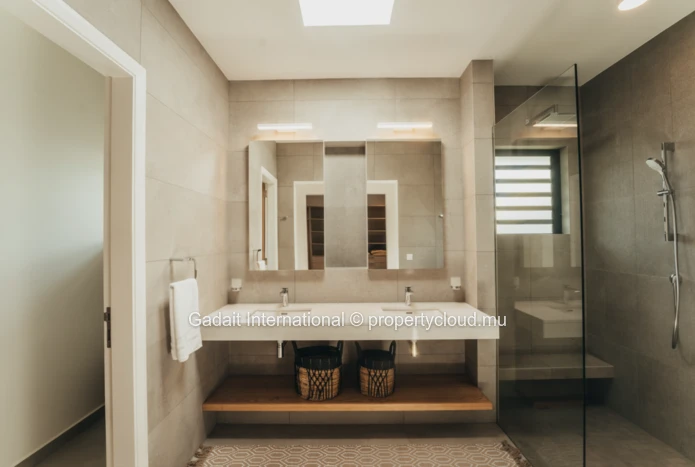 Magnificent Penthouse to buy with Infinity Pool in Northern Mauritius – Belle Vue Harel