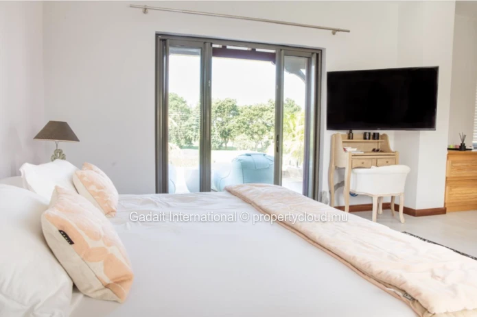 Prestigious Golfside Villa for Sale | Heritage Villas Valriche