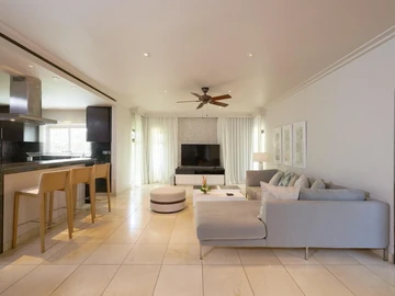 4 Bedroom Villa