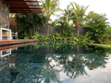 6 Bedroom Villa