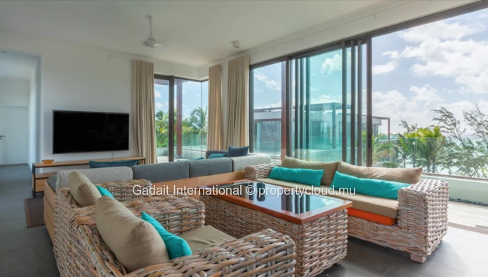 Penthouse à Palmar en bord de mer avec vue panoramique, piscine et plage privée