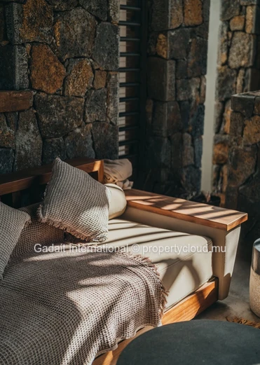 Luxury 4-Bedroom Villa in Grand Baie – Spectacular Volumes and Tropical Lifestyle in Mauritius