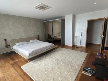 Appartement de 6 Chambres