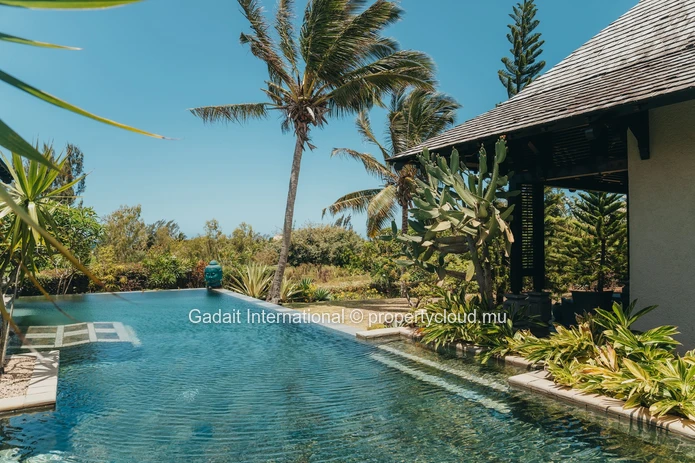 Belle Rivière Villa : 4 bedrooms with pool and sea view, Mauritius