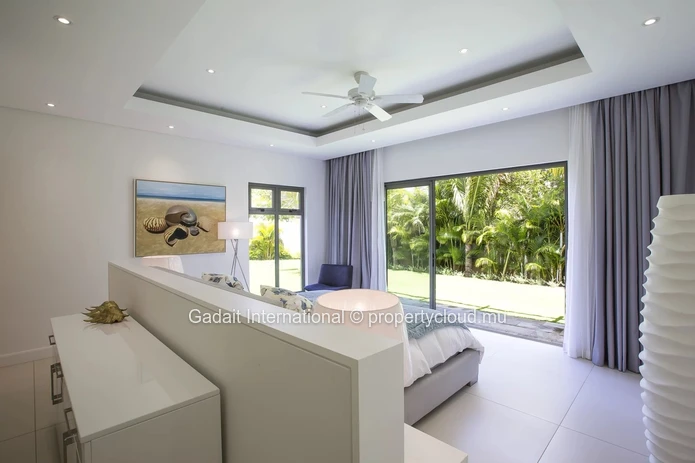 Exceptional villa with panoramic golf view at Anahita Beau Champ