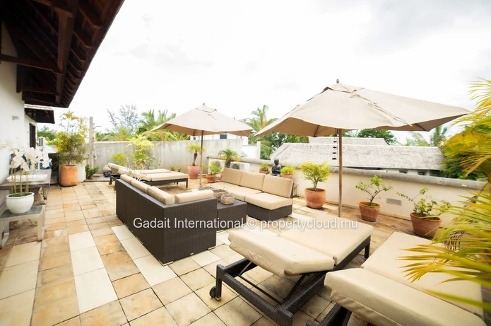 For rent magnificent 4 bedroom villa in the west coast of Tamarin