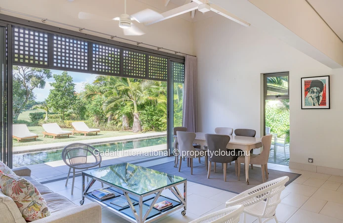 Villa contemporaine avec vue golf et piscine privée à vendre | Anahita Golf & Spa Resort