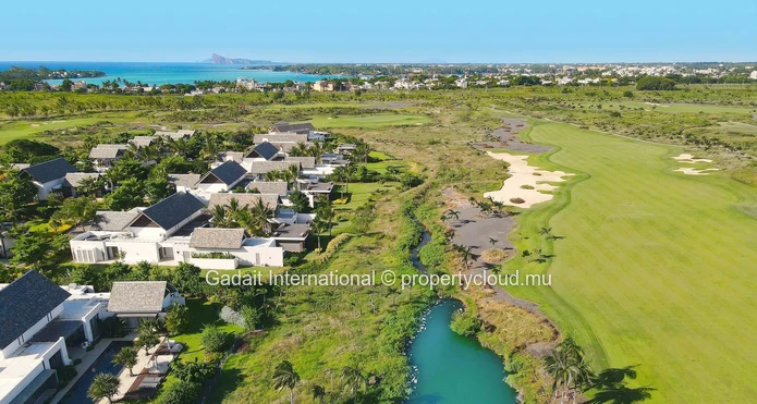 For sale: Sumptuous penthouse on an exotic estate in Mauritius