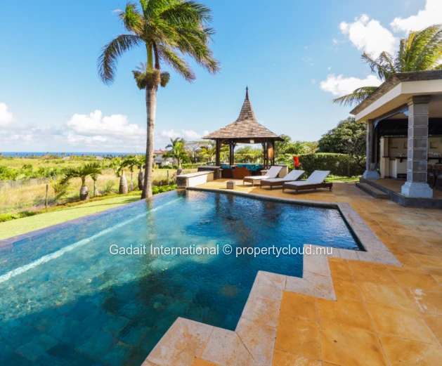 Villa de Luxe avec Vue Océan & Golf à vendre | Heritage Valriche – Bel Ombre