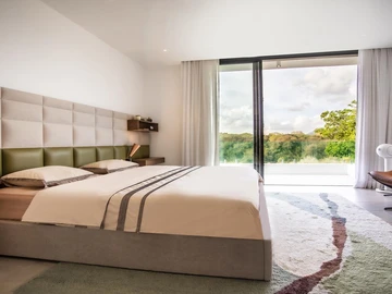 5 Bedroom Villa
