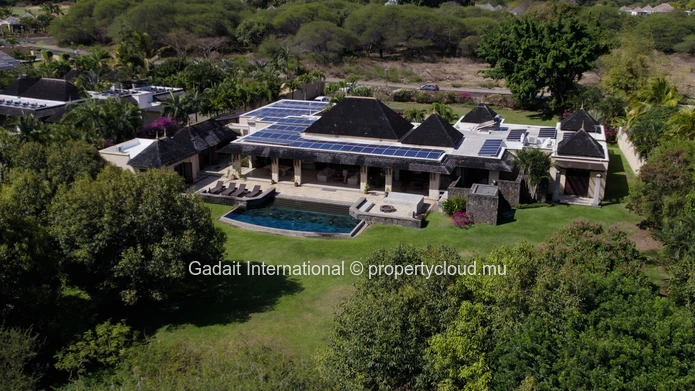 Investing in a luxury villa on the Tamarina golf course in West Mauritius