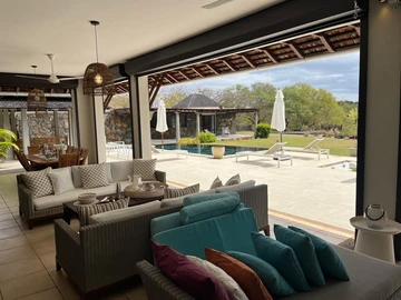 5 Bedroom Villa