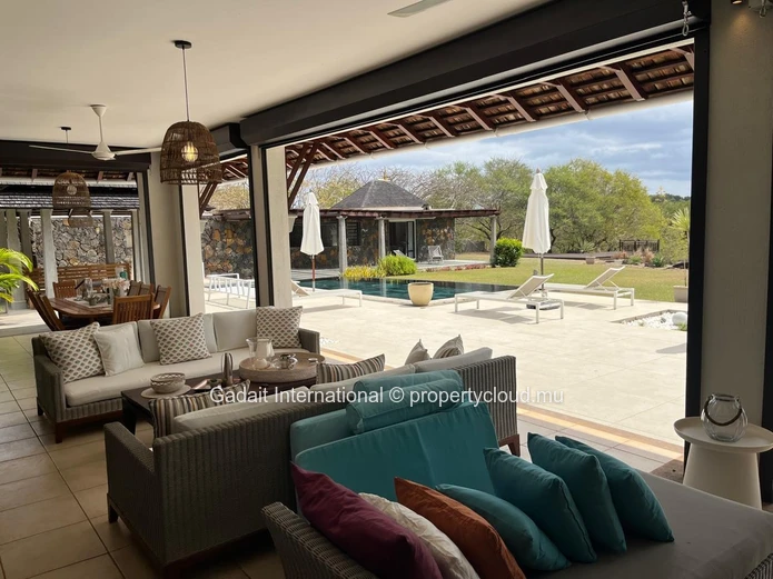 For Sale an Exceptional Villa at Tamarina Golf Resort in the West of Mauritius – Elegance and Tropical Art of Living