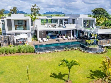 5 Bedroom Villa