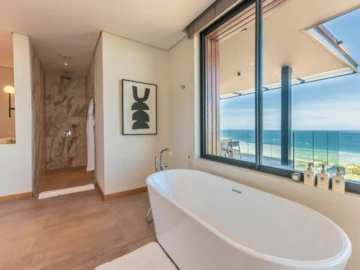 5 Bedroom Villa