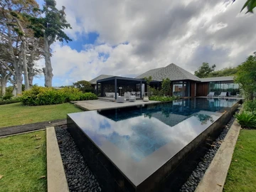 5 Bedroom Villa