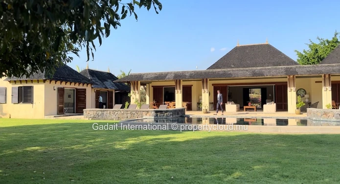 Investing in a luxury villa on the Tamarina golf course in West Mauritius