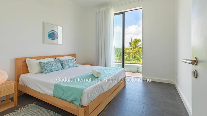 Penthouse à Palmar en bord de mer avec vue panoramique, piscine et plage privée