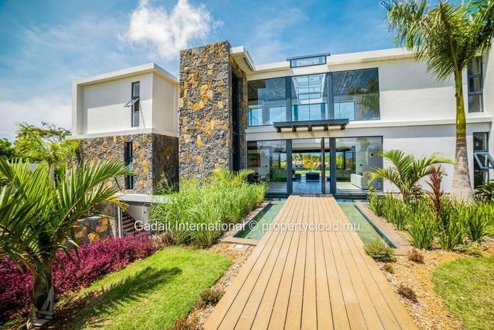 Villa de luxe à Anahita Golf & Resort – Mer, golf, prestige