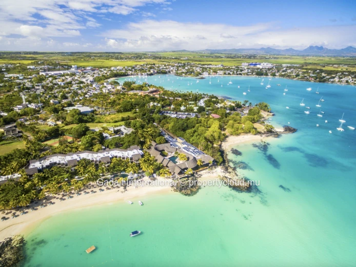 Investissement d'Exception : Vue Dégagée pour cet Appartement de 2 Chambres à Pereybère