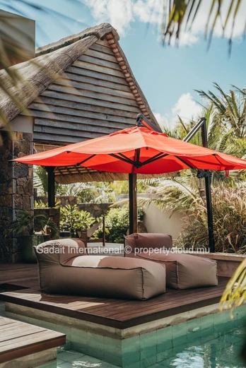 Luxury 4-Bedroom Villa in Grand Baie – Spectacular Volumes and Tropical Lifestyle in Mauritius