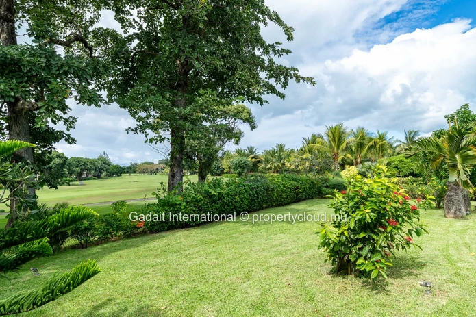 Villa contemporaine avec vue golf et piscine privée à vendre | Anahita Golf & Spa Resort