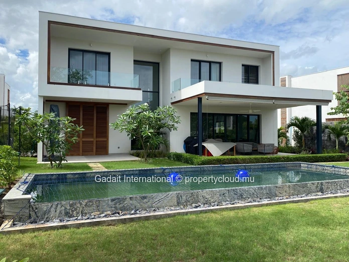 Contemporary 4-Bedroom Villa with Private Pool and Sea View – Akasha Estate, Tamarin