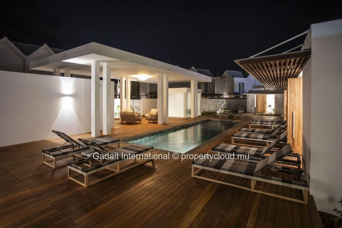 Propriété Pieds dans l'Eau, Luxe Contemporain au Nord de l'Île Maurice