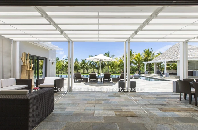 Exceptional villa with panoramic golf view at Anahita Beau Champ