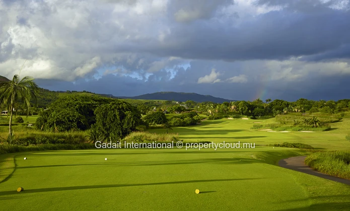 Villa de luxe avec vue sur le golf dans un cadre tropical à vendre | Héritage Bel Ombre