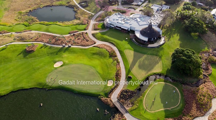 For sale: Sumptuous penthouse on an exotic estate in Mauritius