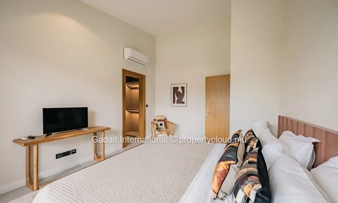 Luxury villa in gated estate with golf and beach access | Mauritius