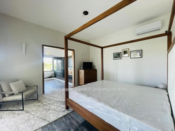 Exceptional Villa for Rent in Calodyne – Modern Elegance in the Heart of Mauritian Serenity