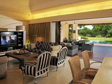 5 Bedroom Villa