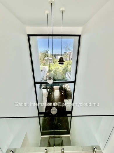 Contemporary 4-Bedroom Villa with Private Pool and Sea View – Akasha Estate, Tamarin