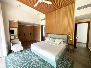 4 Bedroom Villa