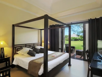 5 Bedroom Villa