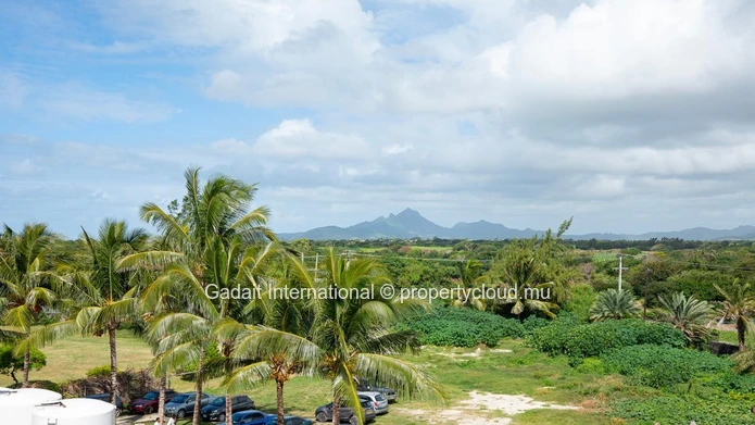 Penthouse à Palmar en bord de mer avec vue panoramique, piscine et plage privée